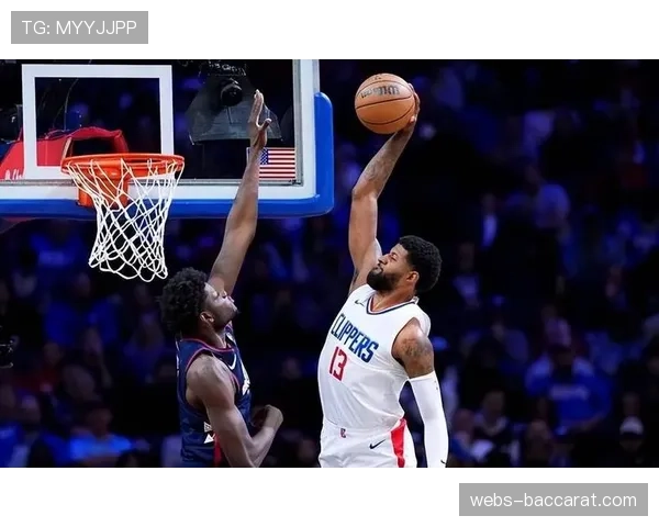 通讯:快船更衣室氛围紧张,消息人士透露乔治与球队续约谈判陷入僵局